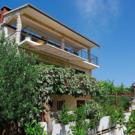 Apartament Triporte *