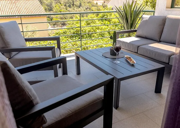 Triporte Apartman